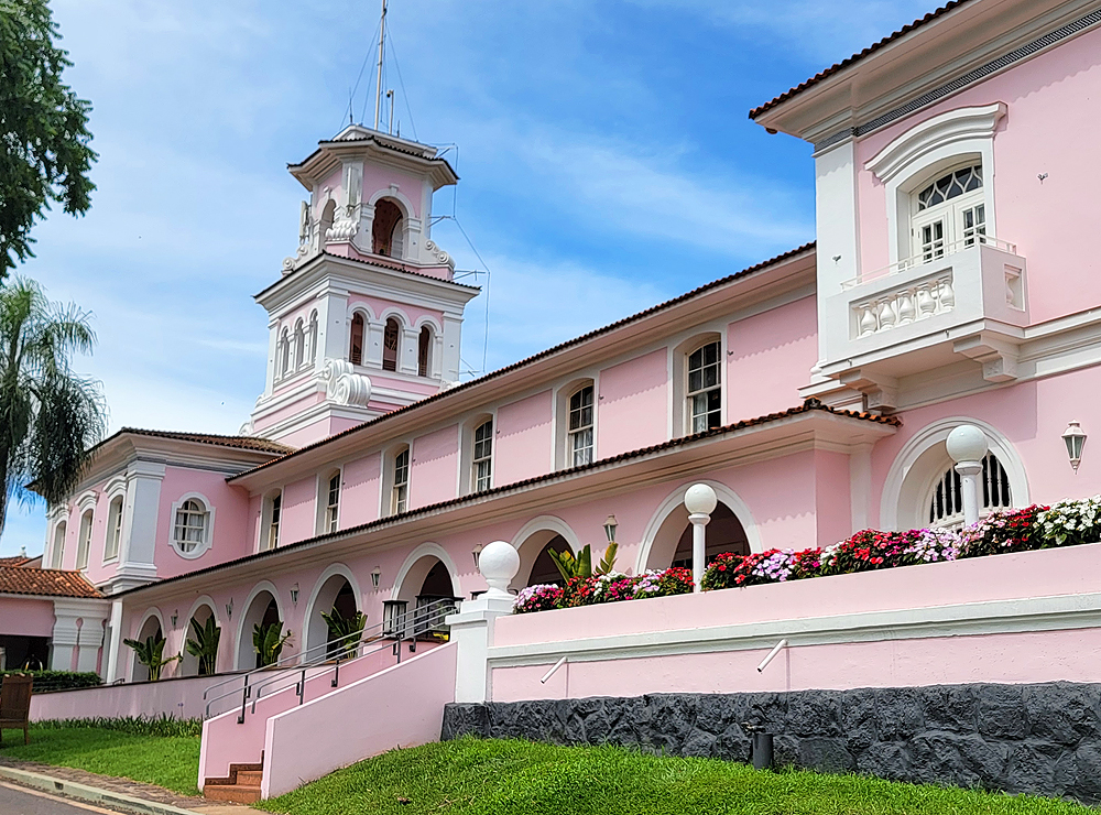 https://vpinvestments.blob.core.windows.net/images/spotlight/Hotel-das-Cataratas.jpg