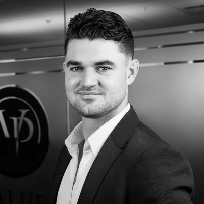 Owen Chesney (Investment Analyst )